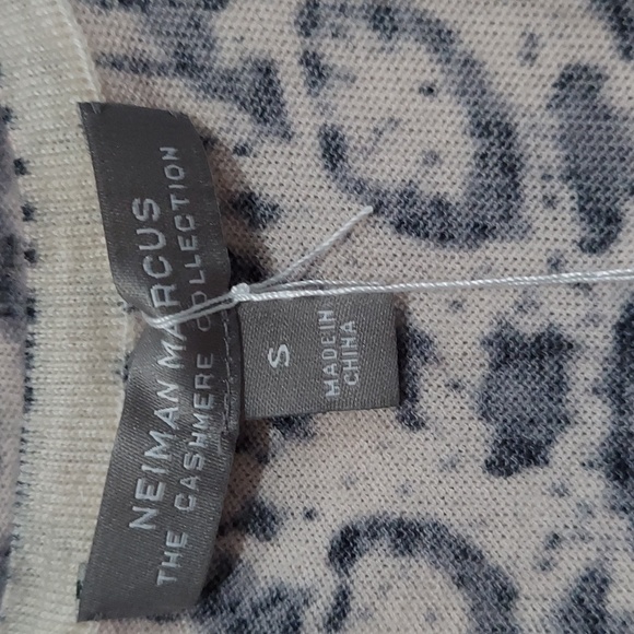 Neiman Marcus Cashmere Collection Shell Small & Cardigan Medium - Picture 4 of 8